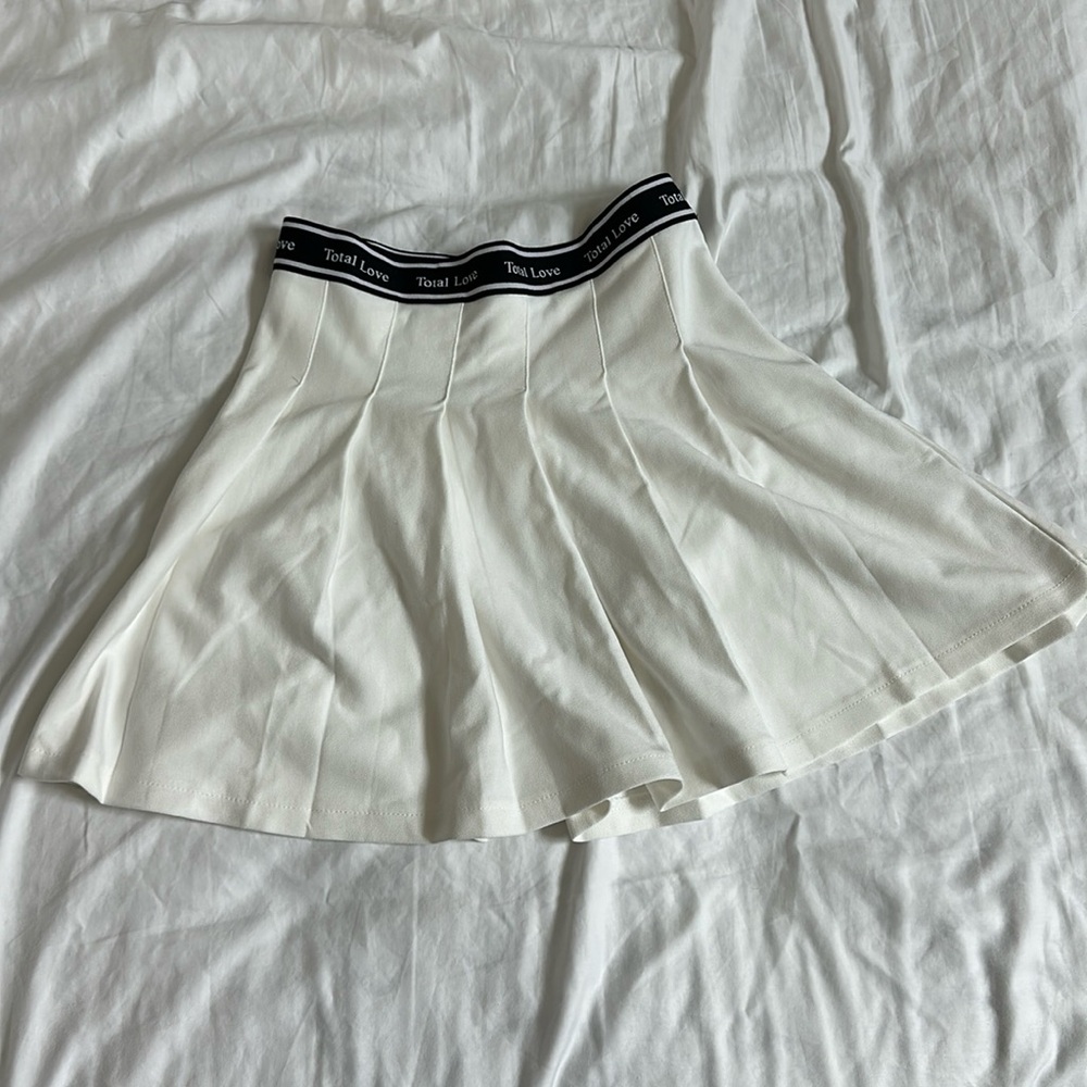 New Zara pleat skirt white 11-12 sz Xs